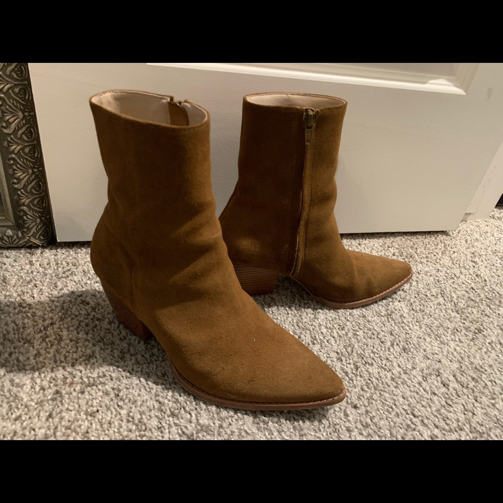 Matisse camel suede ankle bootie!
